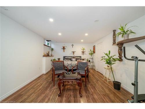 1084 Pearson Drive, Oakville, ON - Indoor Photo Showing Dining Room