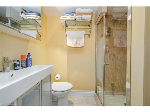 1084 Pearson Drive, Oakville, ON - Indoor Photo Showing Bathroom