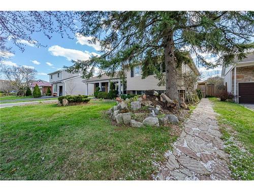 1084 Pearson Drive, Oakville, ON - Outdoor