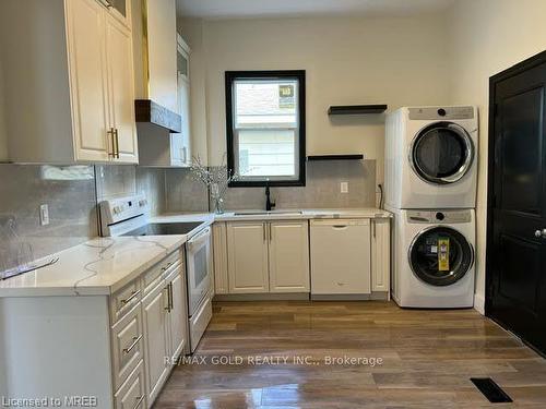 818 James Street, Woodstock, ON - Indoor Photo Showing Laundry Room