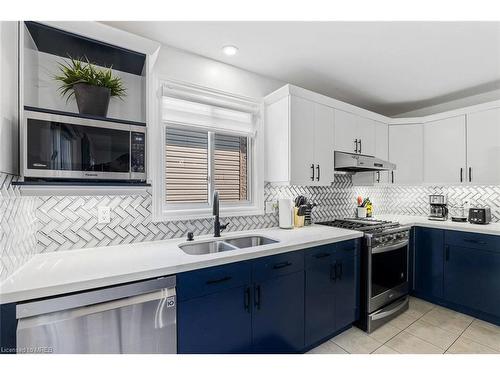 1751 Coronation Drive, London, ON - Indoor Photo Showing Kitchen With Double Sink With Upgraded Kitchen