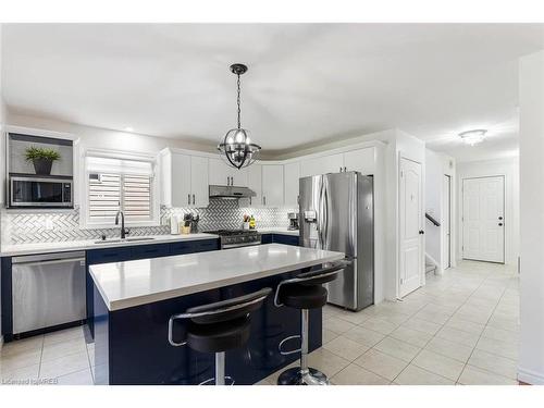 1751 Coronation Drive, London, ON - Indoor Photo Showing Kitchen With Upgraded Kitchen