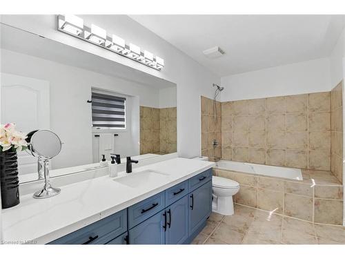 1751 Coronation Drive, London, ON - Indoor Photo Showing Bathroom
