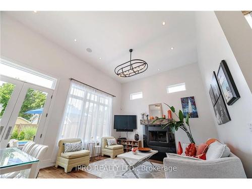 574 Stephens Crescent, Oakville, ON - Indoor Photo Showing Living Room With Fireplace