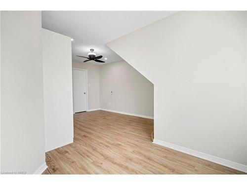 207-2055 Walkers Line, Burlington, ON - Indoor Photo Showing Other Room