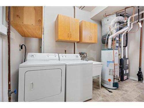 207-2055 Walkers Line, Burlington, ON - Indoor Photo Showing Laundry Room