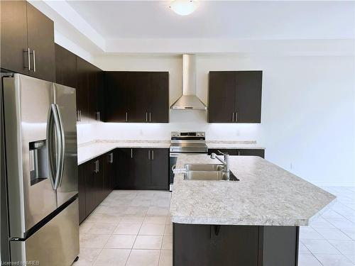 51 Sanford Circle, Springwater, ON - Indoor Photo Showing Kitchen With Double Sink With Upgraded Kitchen