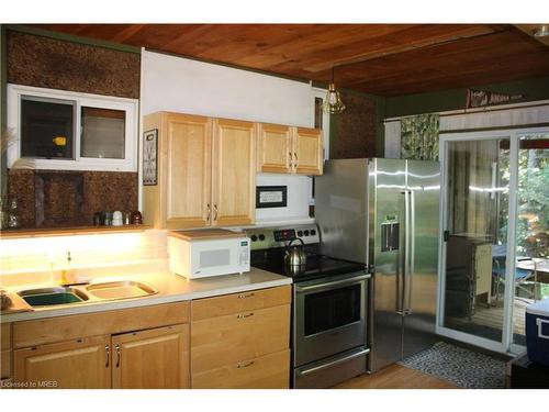 622 Deer Lake Road, Sundridge, ON - Indoor Photo Showing Kitchen With Double Sink