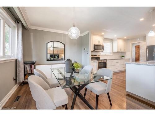 5290 Joel Avenue, Burlington, ON - Indoor Photo Showing Dining Room