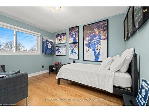 293 Mississaga Street, Oakville, ON - Indoor Photo Showing Bedroom