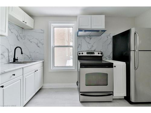 81 Mcmillan Drive, Oshawa, ON - Indoor Photo Showing Kitchen