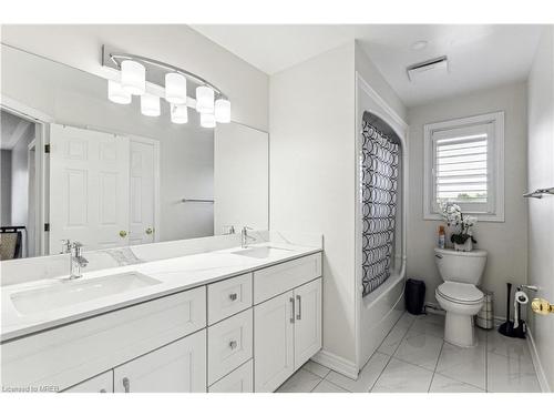 170 Southbrook Drive, Binbrook, ON - Indoor Photo Showing Bathroom