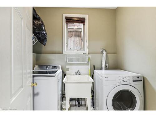 170 Southbrook Drive, Binbrook, ON - Indoor Photo Showing Laundry Room