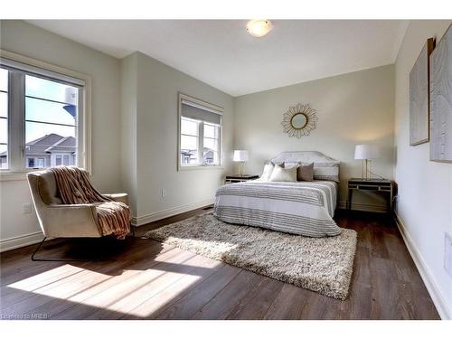 395 Humphrey Street, Hamilton, ON - Indoor Photo Showing Bedroom