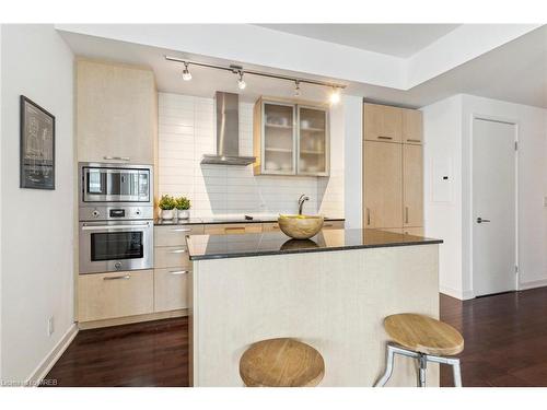 2502-14 York Street, Toronto, ON - Indoor Photo Showing Kitchen