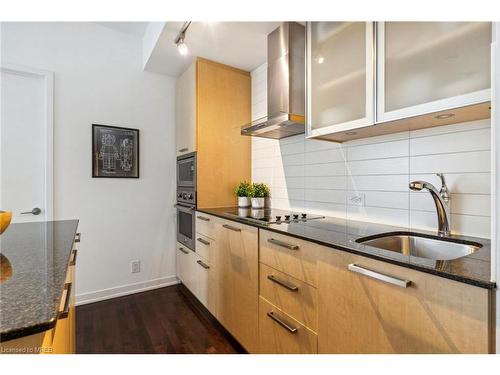 2502-14 York Street, Toronto, ON - Indoor Photo Showing Kitchen With Upgraded Kitchen