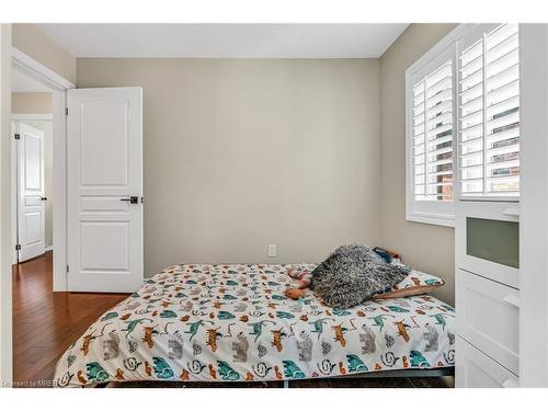 17-3038 Haines Road, Mississauga, ON - Indoor Photo Showing Bedroom