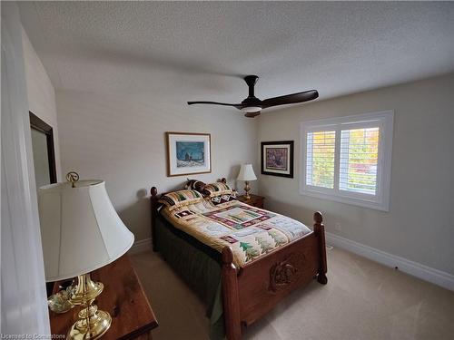 102 Hammond Court, The Blue Mountains, ON - Indoor Photo Showing Bedroom