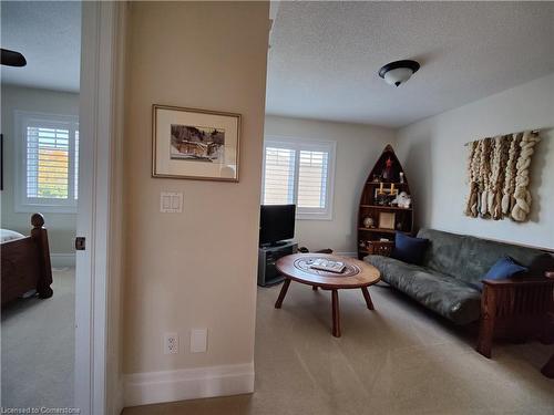 102 Hammond Court, The Blue Mountains, ON - Indoor Photo Showing Living Room