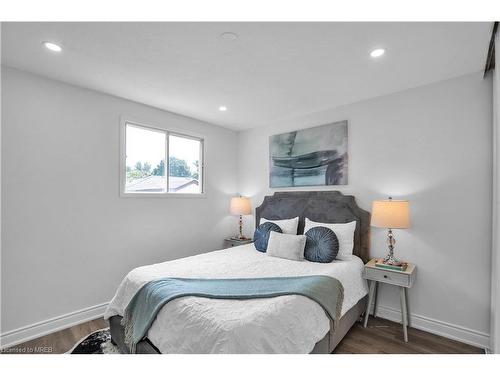 3 Camelot Crescent, London, ON - Indoor Photo Showing Bedroom