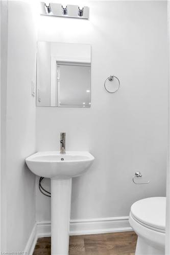 3 Camelot Crescent, London, ON - Indoor Photo Showing Bathroom