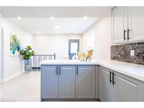 2009 Brampton Street, Hamilton, ON - Indoor Photo Showing Kitchen