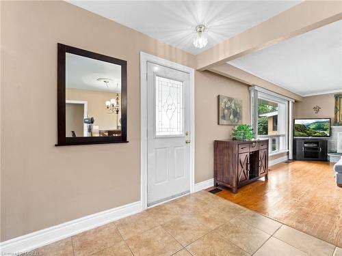 374 Wentworth Street, Oakville, ON - Indoor