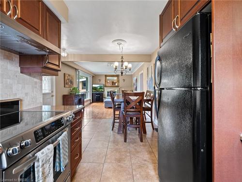 374 Wentworth Street, Oakville, ON - Indoor Photo Showing Kitchen