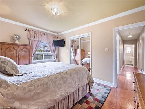 374 Wentworth Street, Oakville, ON - Indoor Photo Showing Bedroom