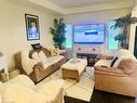 7795 Hanniwell Street, Niagara Falls, ON  - Indoor Photo Showing Living Room 