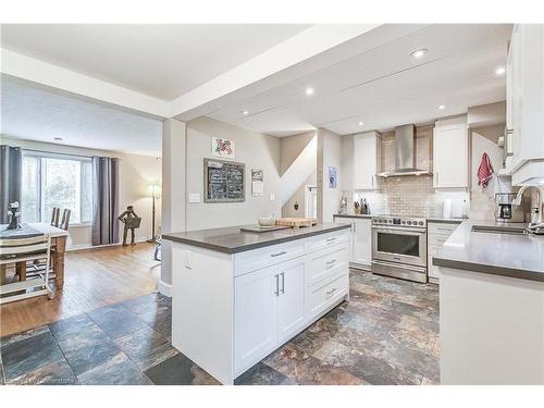 148 Heslop Road, Milton, ON - Indoor Photo Showing Kitchen With Upgraded Kitchen