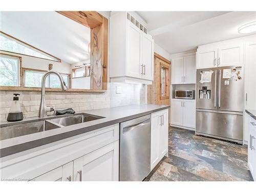 148 Heslop Road, Milton, ON - Indoor Photo Showing Kitchen With Double Sink With Upgraded Kitchen