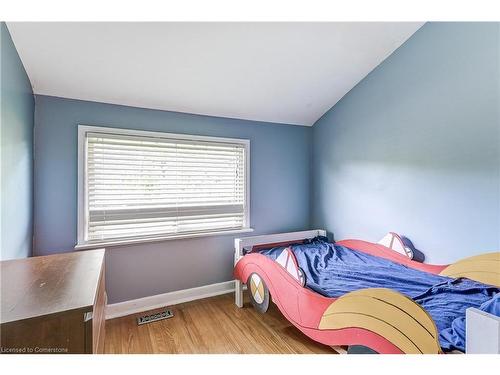 148 Heslop Road, Milton, ON - Indoor Photo Showing Bedroom