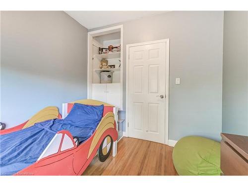 148 Heslop Road, Milton, ON - Indoor Photo Showing Bedroom