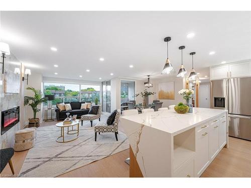 214-475 The West Mall, Toronto, ON - Indoor Photo Showing Kitchen With Stainless Steel Kitchen With Upgraded Kitchen