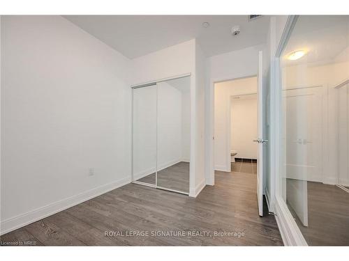 209-65 Annie Craig Drive, Toronto, ON - Indoor Photo Showing Other Room