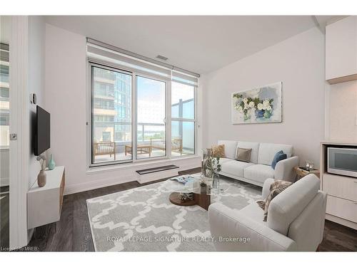 209-65 Annie Craig Drive, Toronto, ON - Indoor Photo Showing Living Room