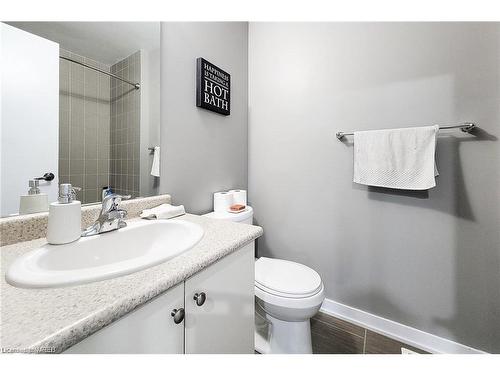 52 Crafter Crescent, Hamilton, ON - Indoor Photo Showing Bathroom