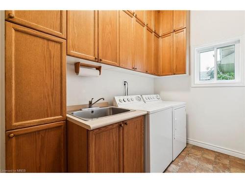 22 Lamont Creek Drive, Wasaga Beach, ON - Indoor Photo Showing Laundry Room