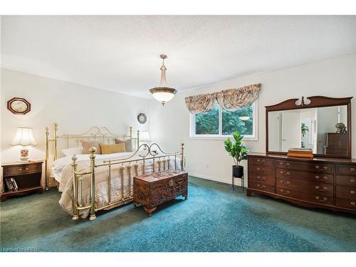 22 Lamont Creek Drive, Wasaga Beach, ON - Indoor Photo Showing Bedroom