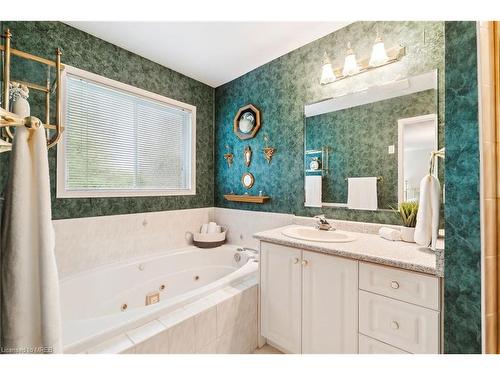 22 Lamont Creek Drive, Wasaga Beach, ON - Indoor Photo Showing Bathroom