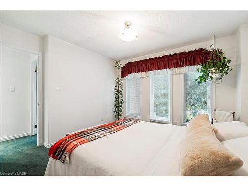 22 Lamont Creek Drive, Wasaga Beach, ON - Indoor Photo Showing Bedroom