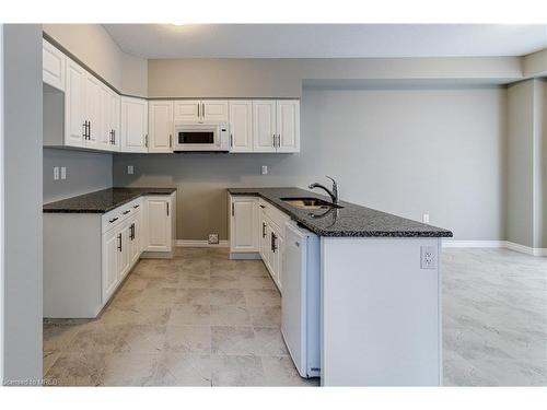 1048 Wright Drive, Midland, ON - Indoor Photo Showing Kitchen