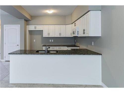 1048 Wright Drive, Midland, ON - Indoor Photo Showing Kitchen