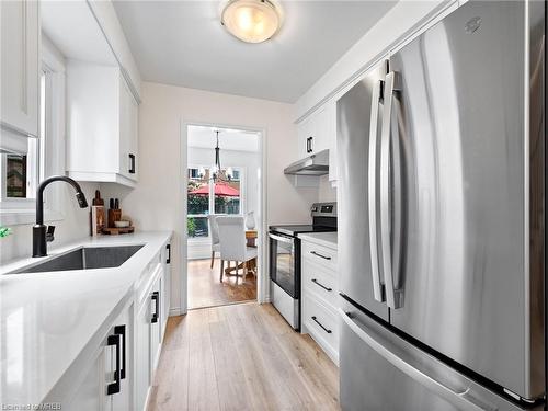 13 Cashel Street, Brampton, ON - Indoor Photo Showing Kitchen With Stainless Steel Kitchen With Upgraded Kitchen