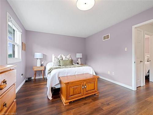 13 Cashel Street, Brampton, ON - Indoor Photo Showing Bedroom