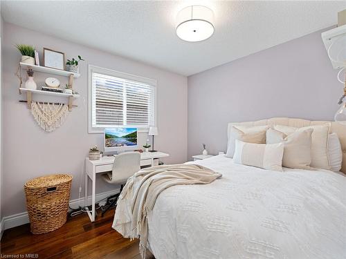 13 Cashel Street, Brampton, ON - Indoor Photo Showing Bedroom