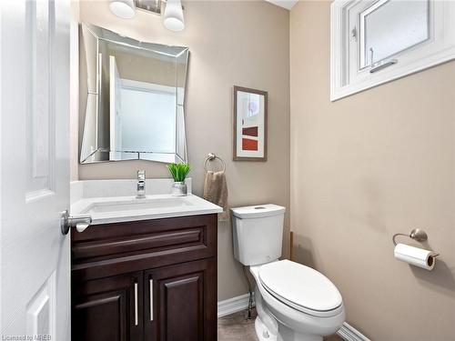 13 Cashel Street, Brampton, ON - Indoor Photo Showing Bathroom