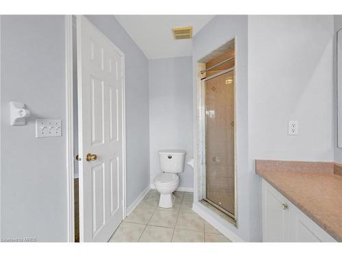 38 Gristone Crescent, Toronto, ON - Indoor Photo Showing Bathroom