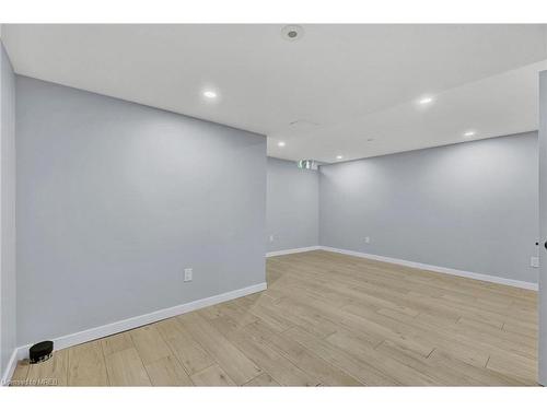 38 Gristone Crescent, Toronto, ON - Indoor Photo Showing Other Room